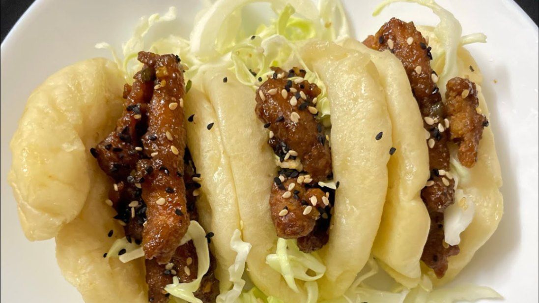 Andhra Chicken Bao