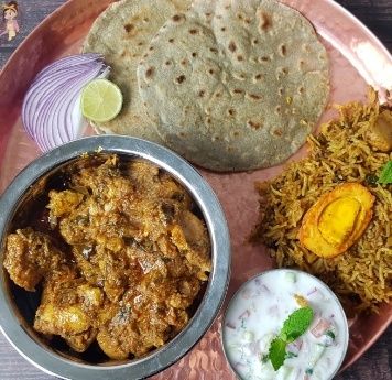 Chicken Special Thali in Thane