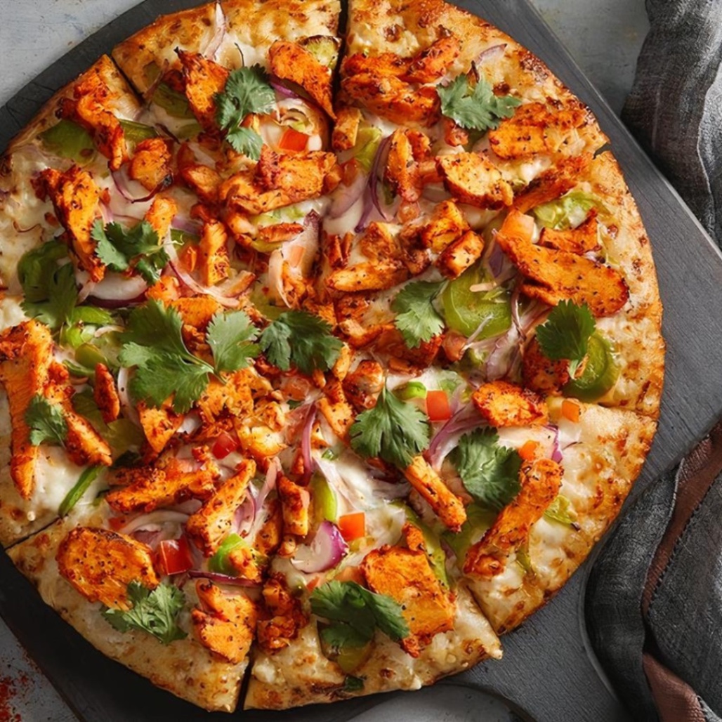 Tokyo Curry Chicken Pizza