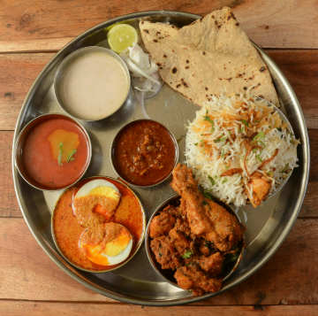 Chicken Masala Thali at Aware Maratha Khanawal, Pune